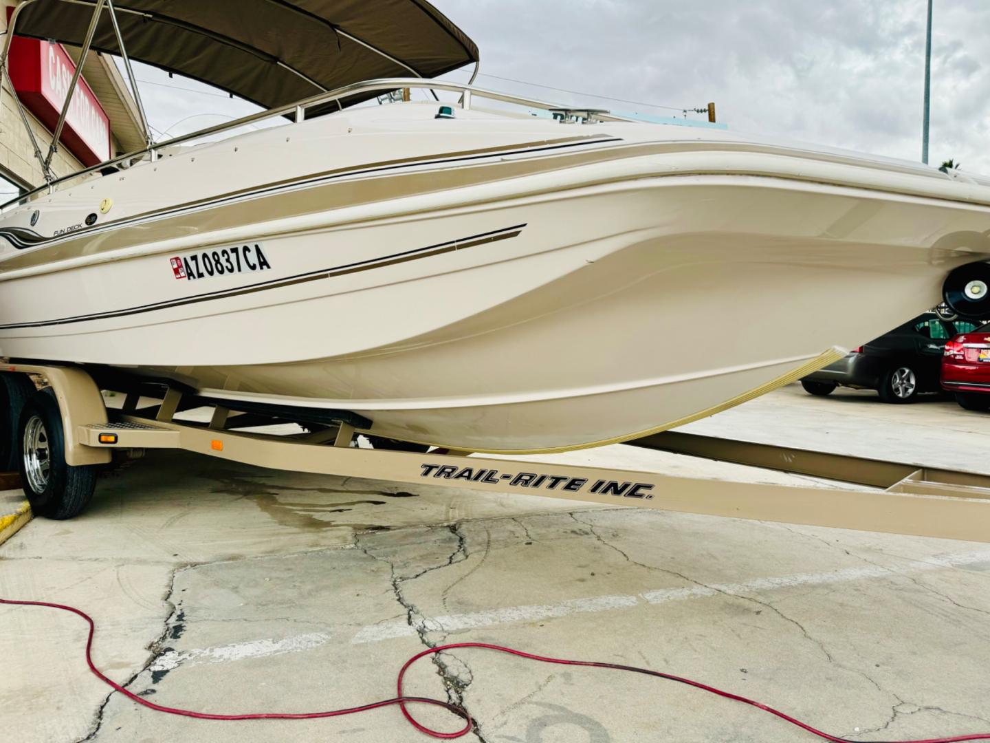 2002 White Hurricane 201 , located at 2190 Hwy 95, Bullhead City, AZ, 86442, (928) 704-0060, 0.000000, 0.000000 - 2001 Hurricane boat model 201. Super clean. On consignment. great hul. runs great . just serviced. 20 ft . 5.0 mercruiser mp engine . 418 hours on boat. Lake ready. clean interior. $15777 or best offer . on consignment. - Photo#15